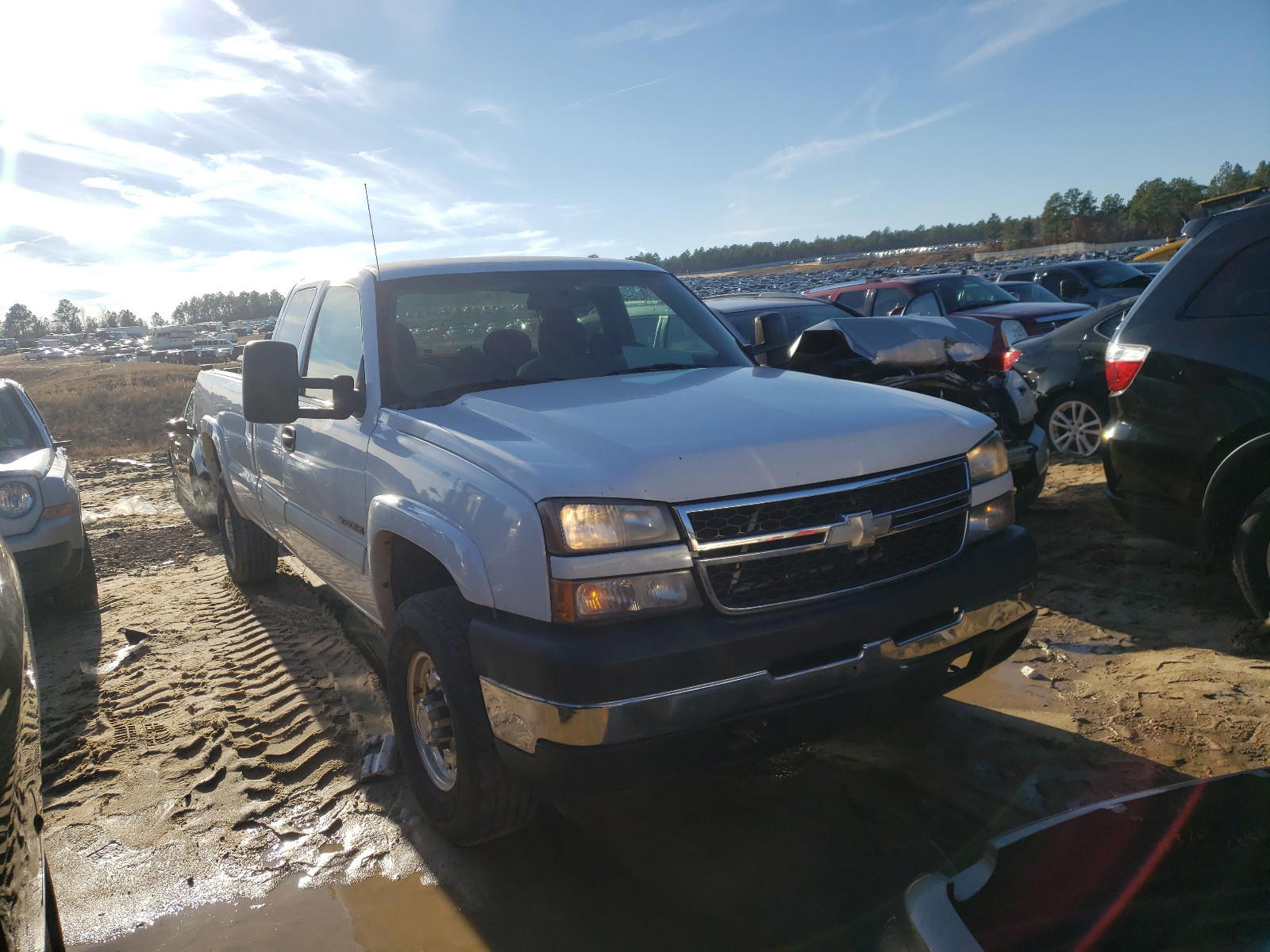 CHEVROLET SILVERADO 2006 with VIN 1GCHC29U86E271993 - Photo from auction