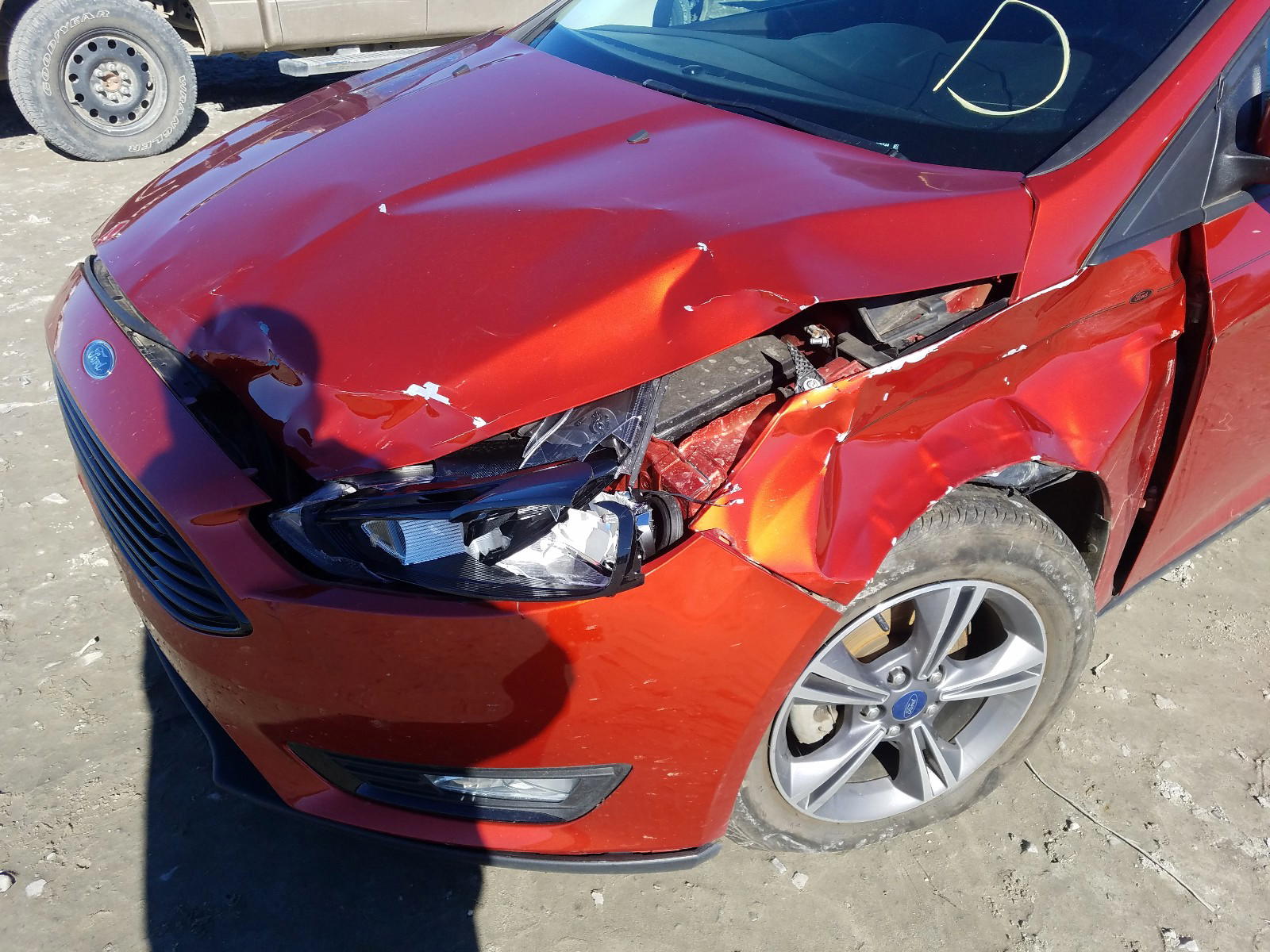 Photo 9 from auction – 2018 FORD FOCUS SE with VIN 1FADP3FE3JL265244
