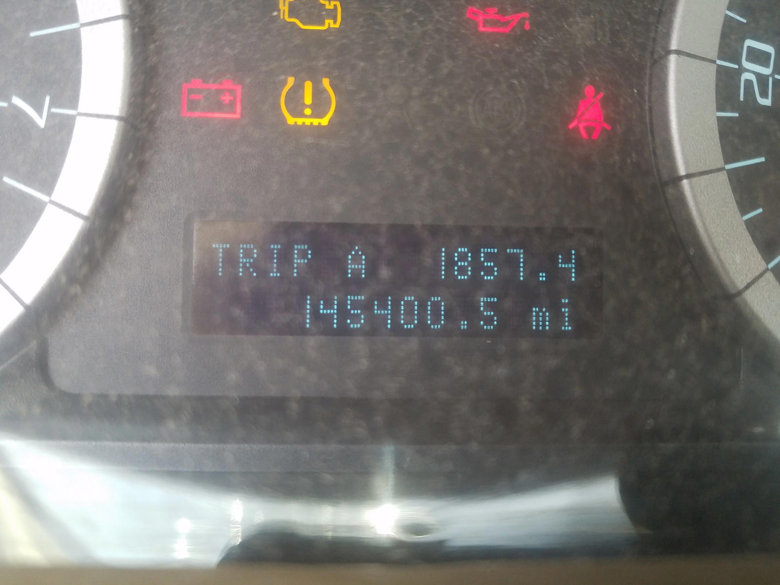 Photo 8 from auction – 2010 FORD ESCAPE XLT with VIN 1FMCU9DG3AKB61179