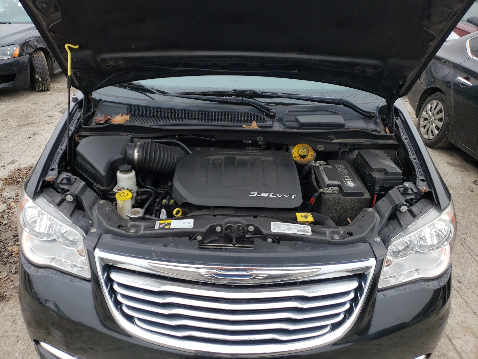 Photo 7 from auction – 2014 CHRYSLER TOWN & COU with VIN 2C4RC1BG7ER208632