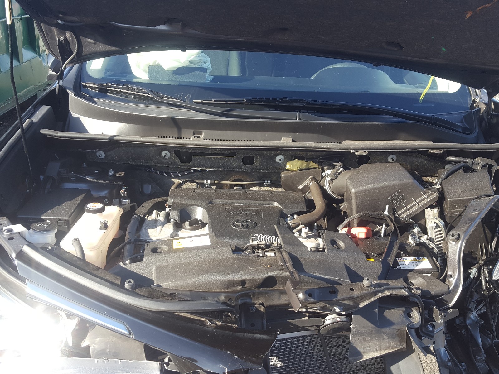 Photo 7 from auction – 2017 TOYOTA RAV4 LE with VIN JTMZFREV8HJ708002