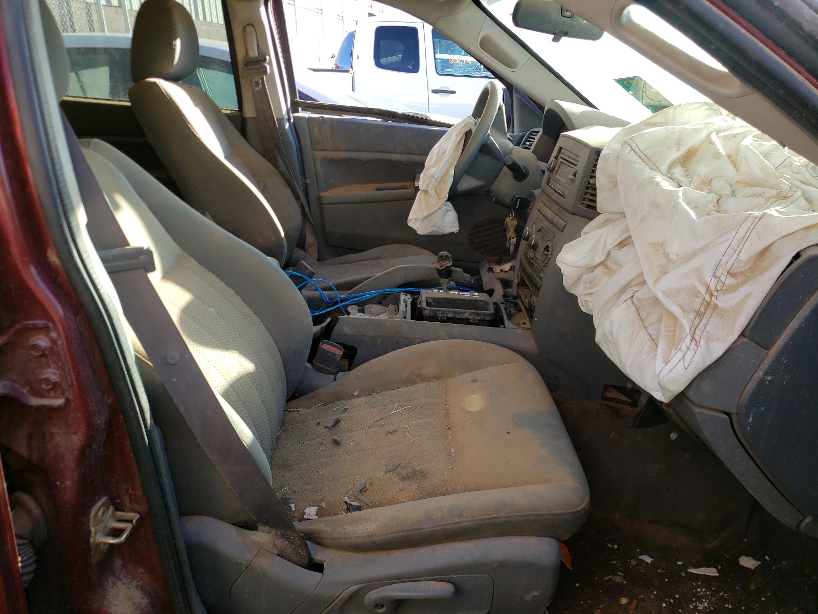 Photo 5 from auction – 2007 JEEP GRAND CHER with VIN 1J8GR48K27C514807