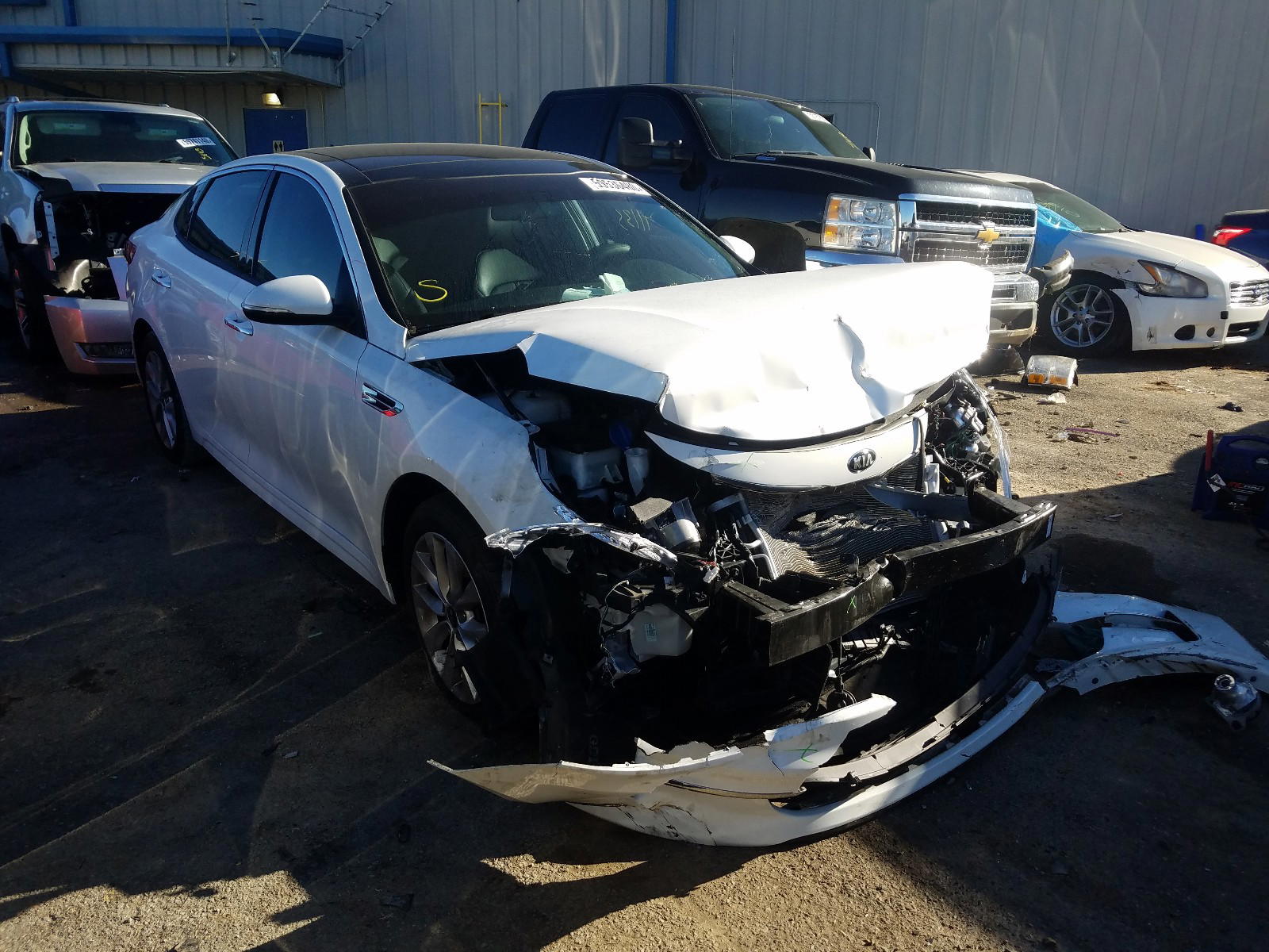 KIA OPTIMA EX 2017 with VIN 5XXGU4L32HG167213 - Photo from auction