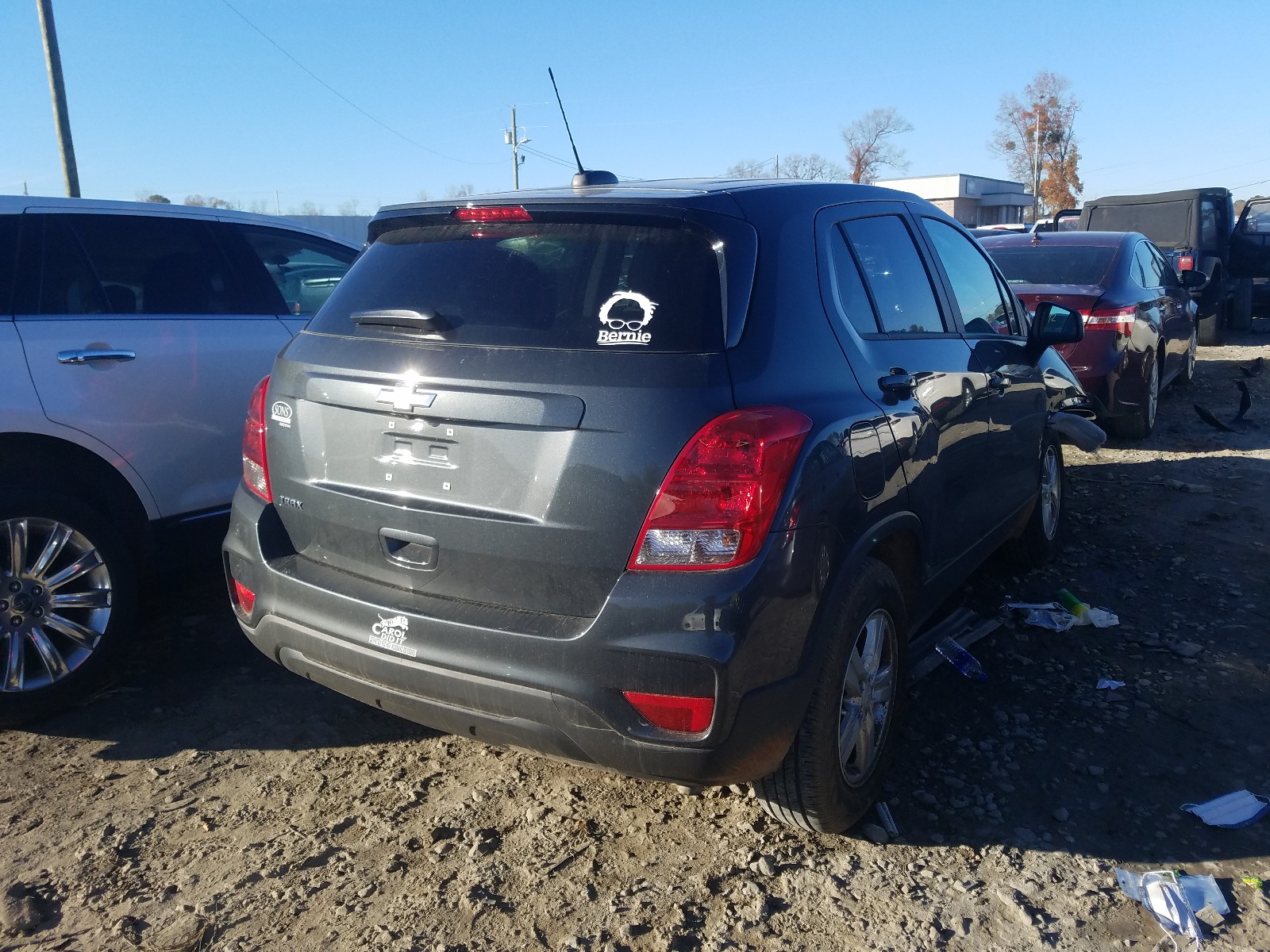 Photo 4 from auction – 2020 CHEVROLET TRAX LS with VIN 3GNCJKSBXLL233399