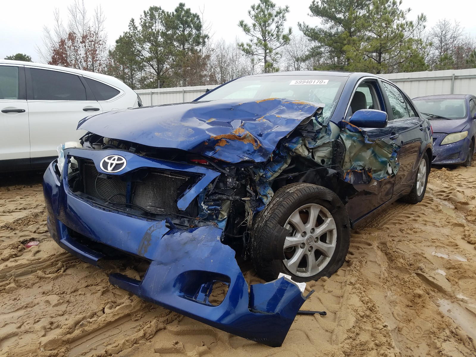 Photo 2 from auction – 2011 TOYOTA CAMRY BASE with VIN 4T1BF3EKXBU584370
