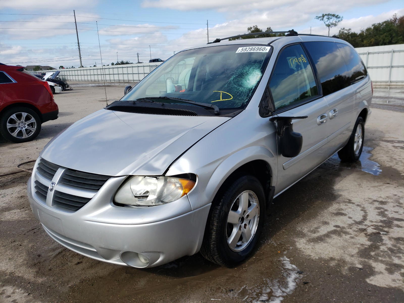 Photo 2 from auction – 2005 DODGE GRAND CARA with VIN 2D4GP44L65R225478