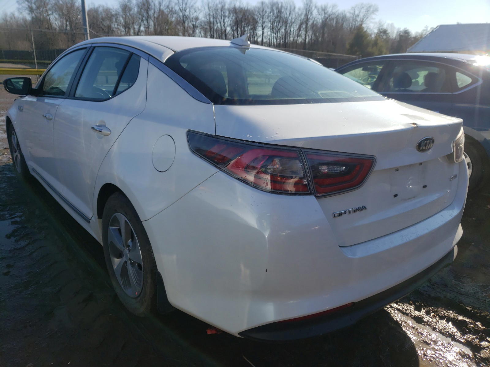 Photo 3 from auction – 2015 KIA OPTIMA HYB with VIN KNAGM4AD0F5085295