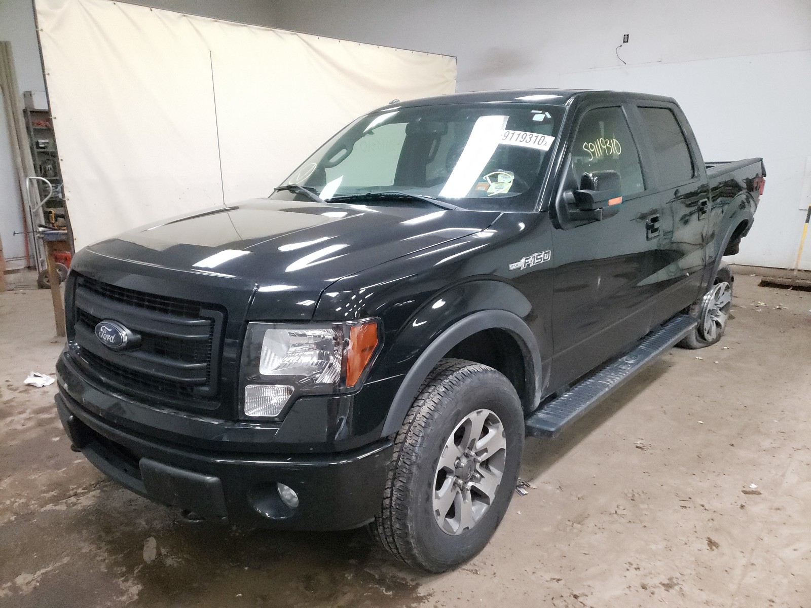 Photo 2 from auction – 2013 FORD F150 SUPER with VIN 1FTFW1EF7DFB80608
