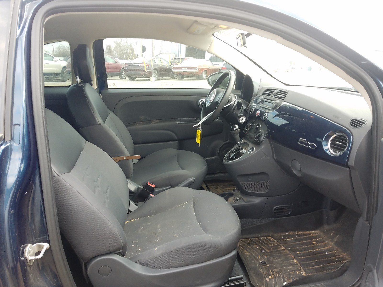 Фото 5 с аукциона – 2015 FIAT 500 POP с VIN 3C3CFFARXFT624688