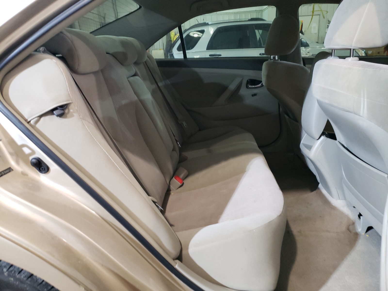 Zdjęcie 6 z aukcji – 2010 TOYOTA CAMRY BASE z VIN 4T1BF3EK4AU077141