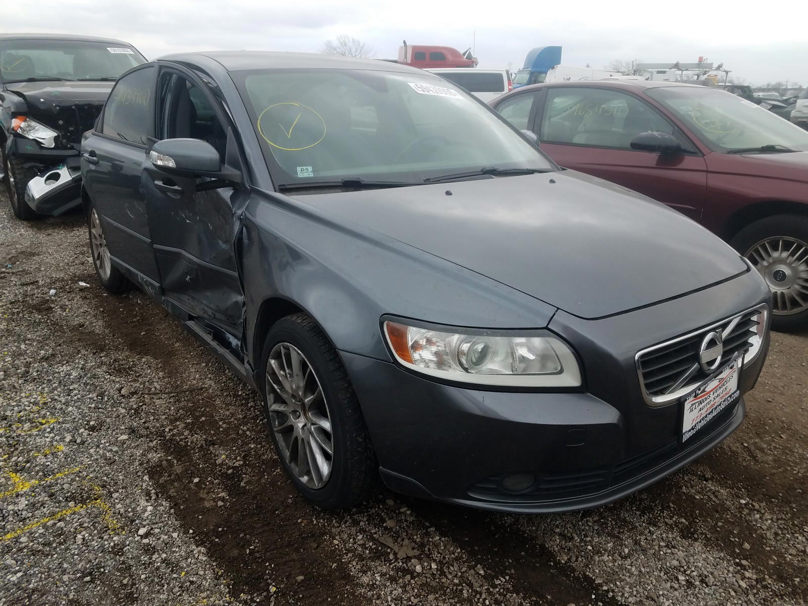 VOLVO S40 T5 2011 with VIN YV1672MS2B2540898 - Photo from auction