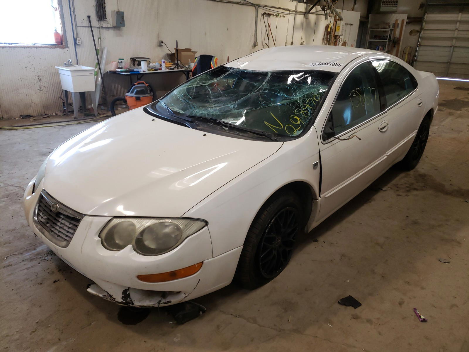 Photo 2 from auction – 2002 CHRYSLER 300M with VIN 2C3HE66G22H298470