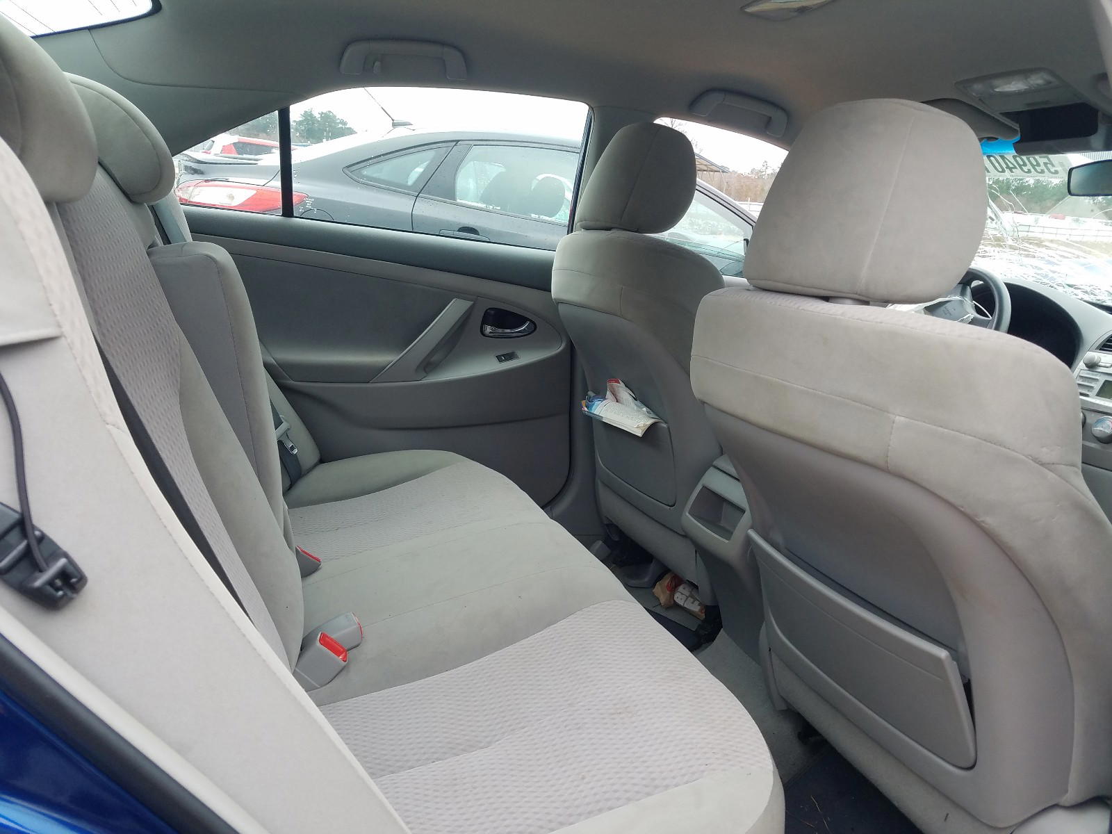 Photo 6 from auction – 2011 TOYOTA CAMRY BASE with VIN 4T1BF3EKXBU584370