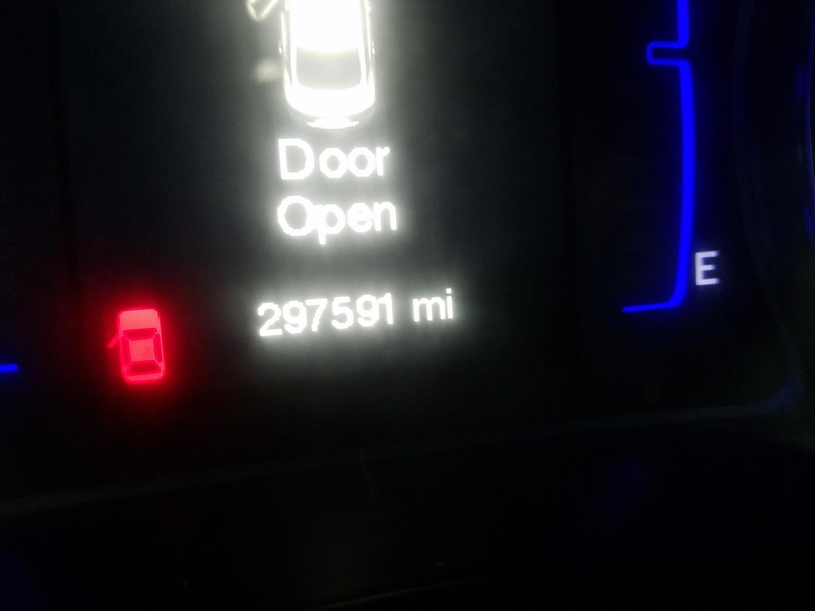 Photo 8 from auction – 2015 CHRYSLER 200 LIMITE with VIN 1C3CCCAB4FN504542