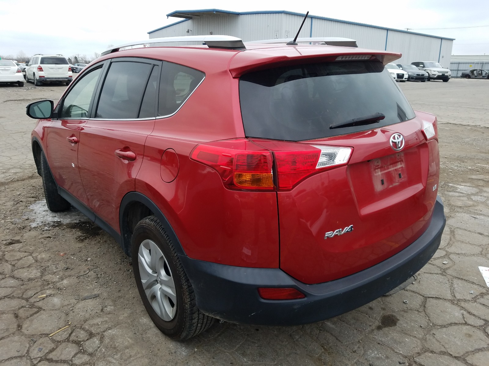 Photo 3 from auction – 2015 TOYOTA RAV4 LE with VIN JTMZFREV6FJ056493