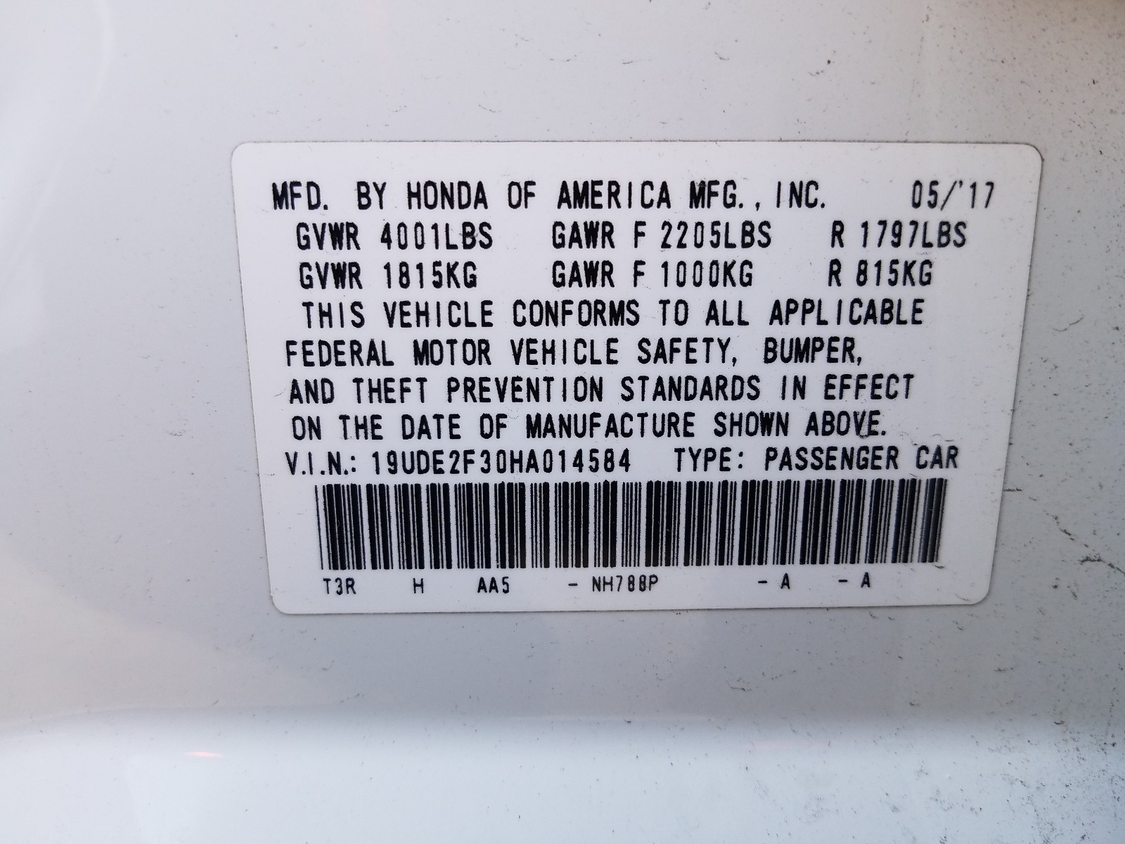 Photo 10 from auction – 2017 ACURA ILX BASE W with VIN 19UDE2F30HA014584