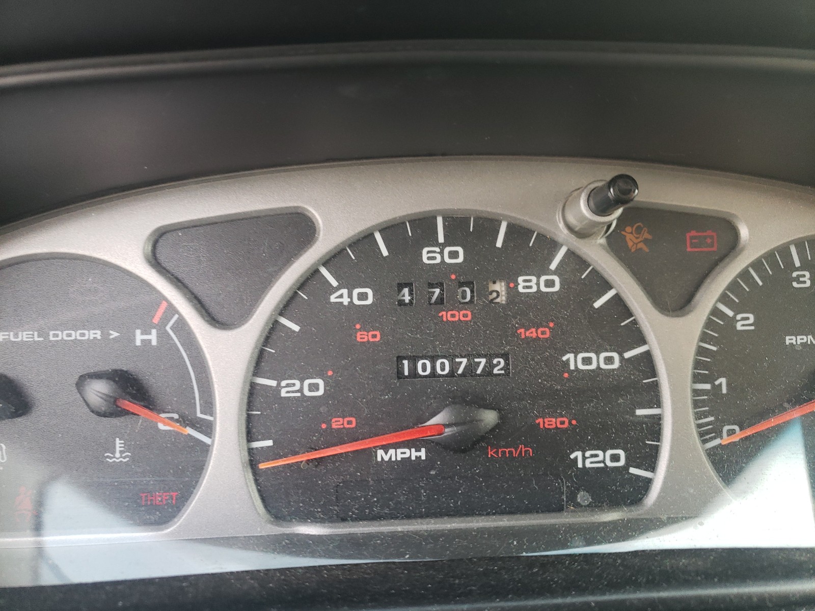 Photo 8 from auction – 1999 FORD TAURUS SE with VIN 1FAFP53S1XG327756
