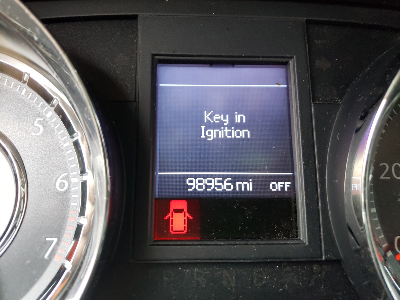 Photo 8 from auction – 2014 CHRYSLER TOWN & COU with VIN 2C4RC1BG7ER208632
