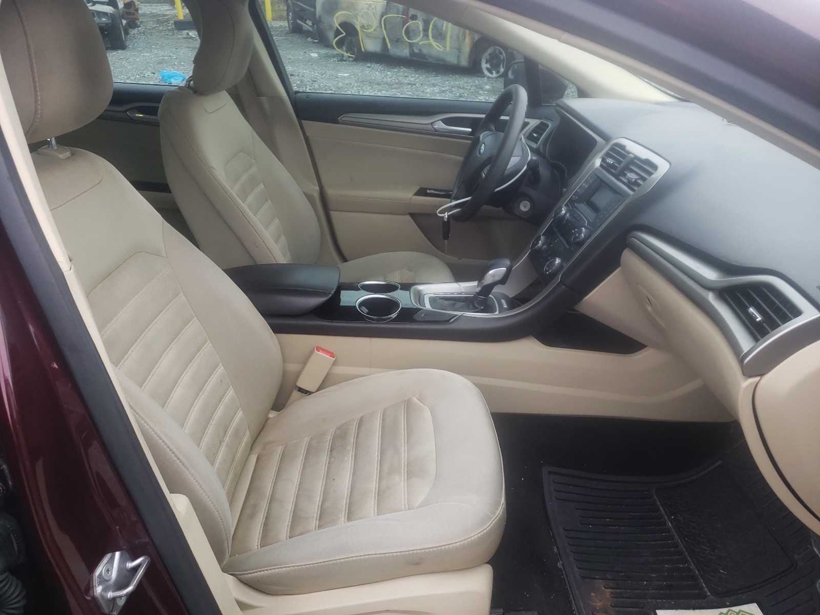 Photo 5 from auction – 2013 FORD FUSION SE with VIN 3FA6P0H74DR116675