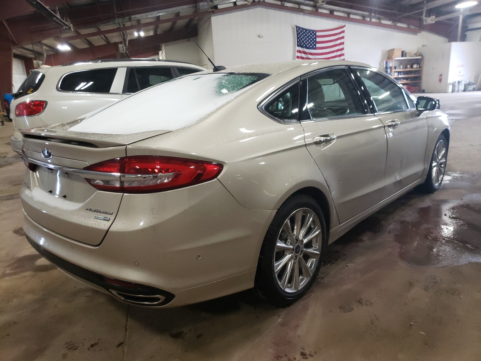Photo 4 from auction – 2017 FORD FUSION TIT with VIN 3FA6P0D95HR194671