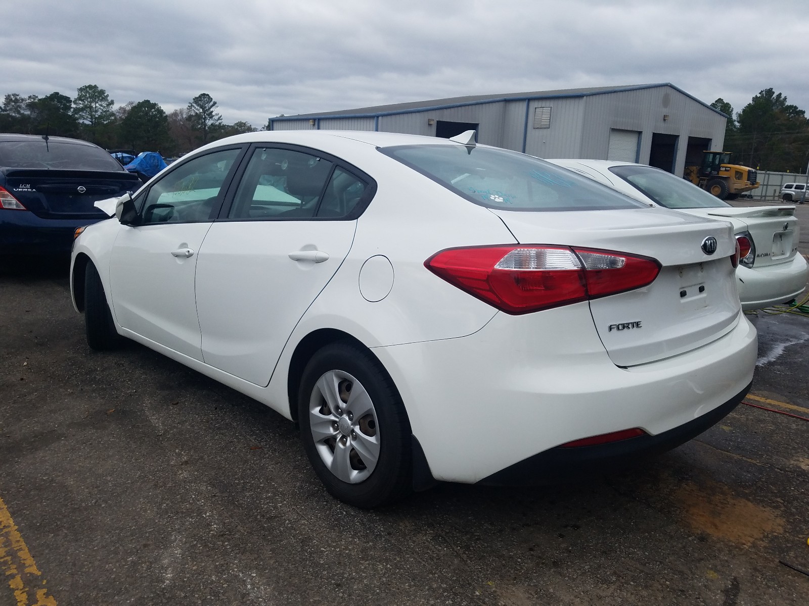 Photo 3 from auction – 2016 KIA FORTE LX with VIN KNAFK4A6XG5461375