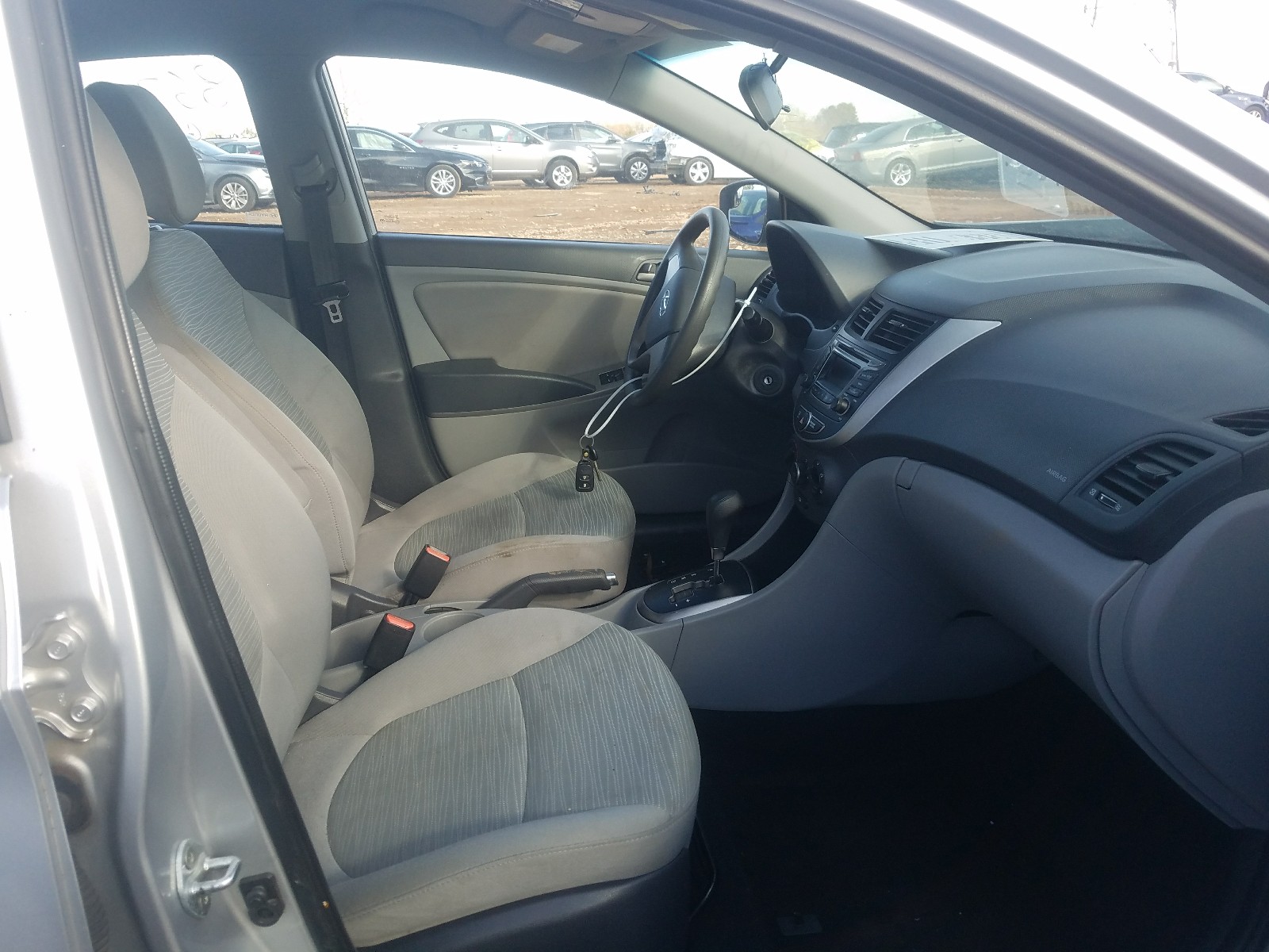 Photo 5 from auction – 2016 HYUNDAI ACCENT SE with VIN KMHCT4AE3GU968355