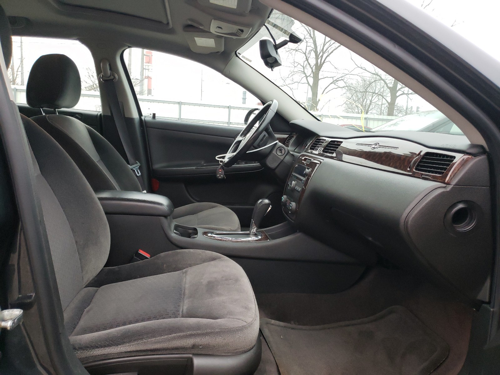 Photo 5 from auction – 2014 CHEVROLET IMPALA LIM with VIN 2G1WB5E3XE1126701