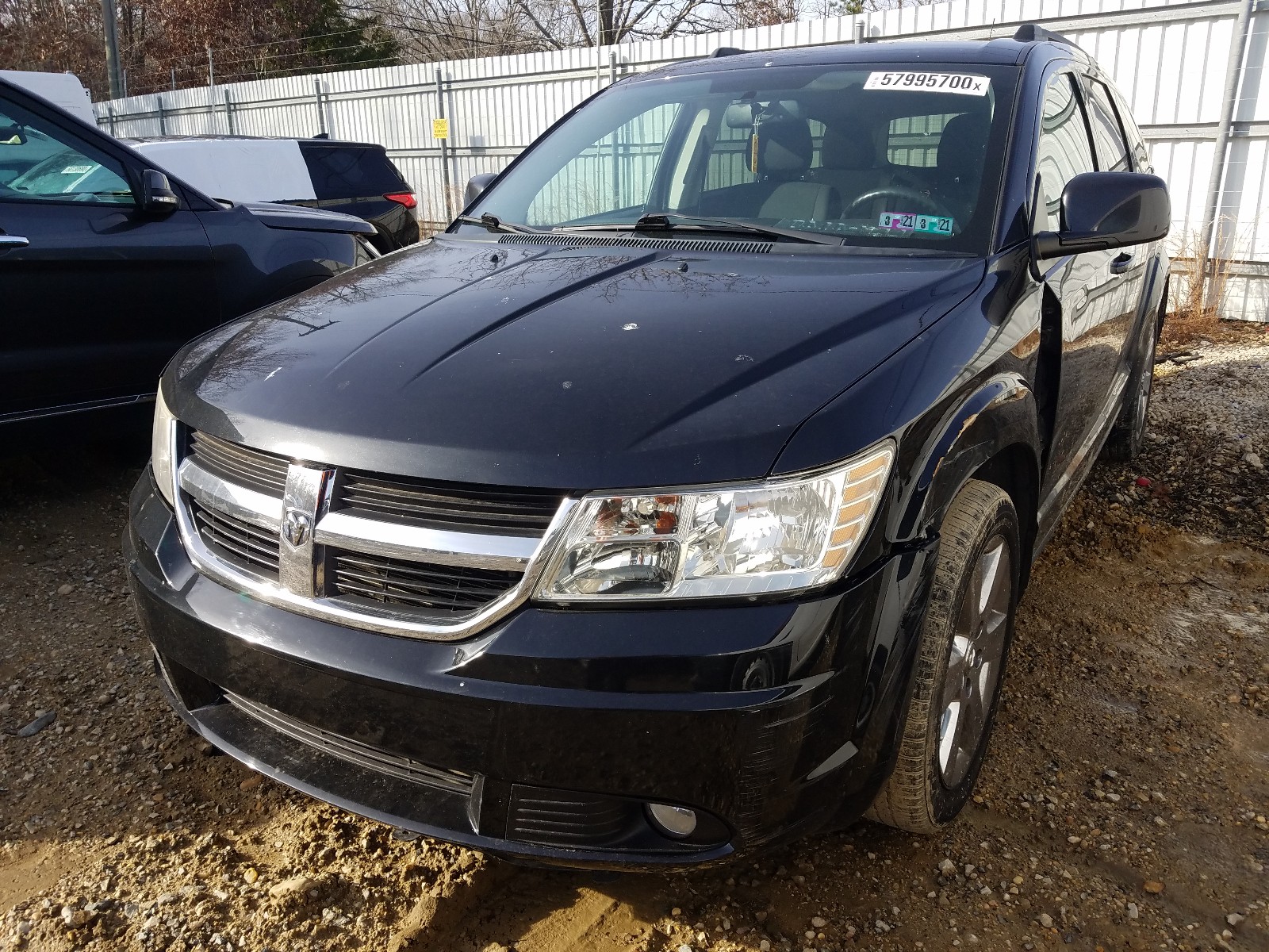 صورة رقم 2 من المزاد - 2010 DODGE JOURNEY SX مع VIN 3D4PH5FV9AT232076