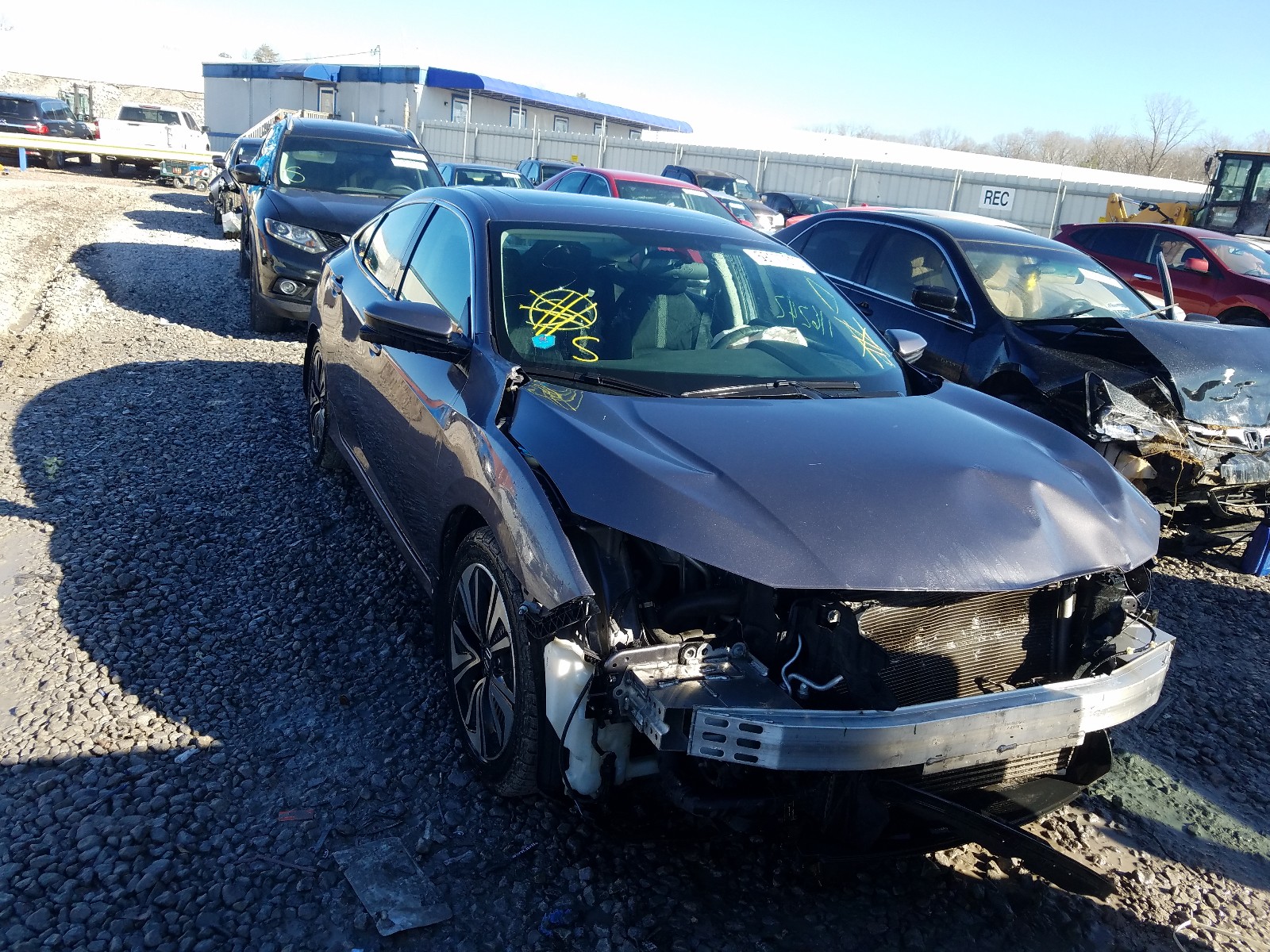 HONDA CIVIC EX 2017 with VIN 19XFC1F38HE023103 - Photo from auction