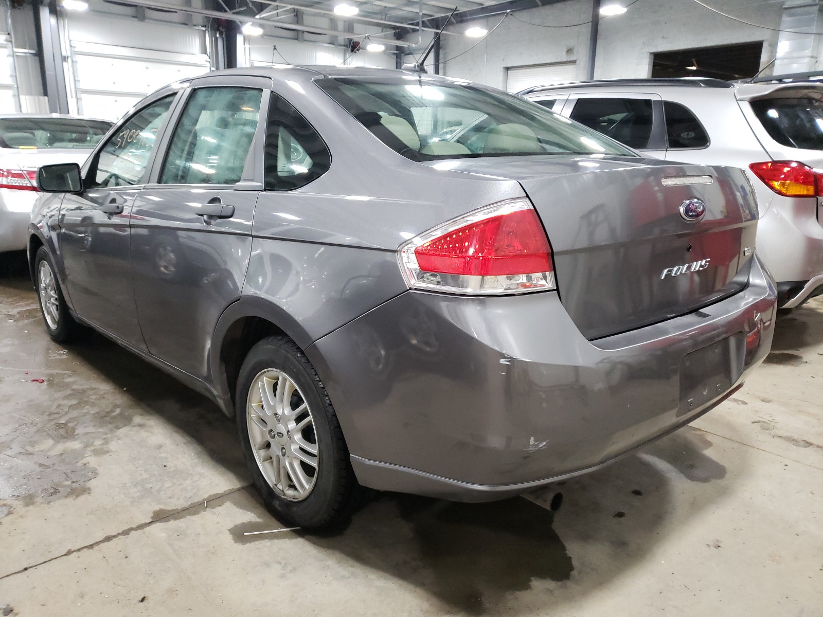 Photo 3 from auction – 2009 FORD FOCUS SE with VIN 1FAHP35N69W197518