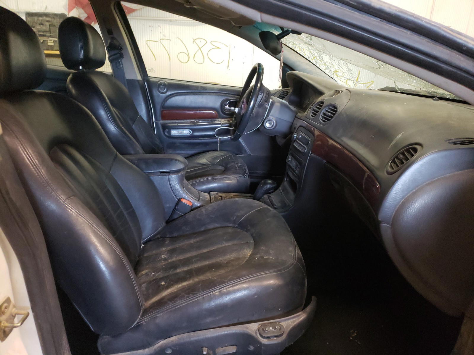 Photo 5 from auction – 2002 CHRYSLER 300M with VIN 2C3HE66G22H298470