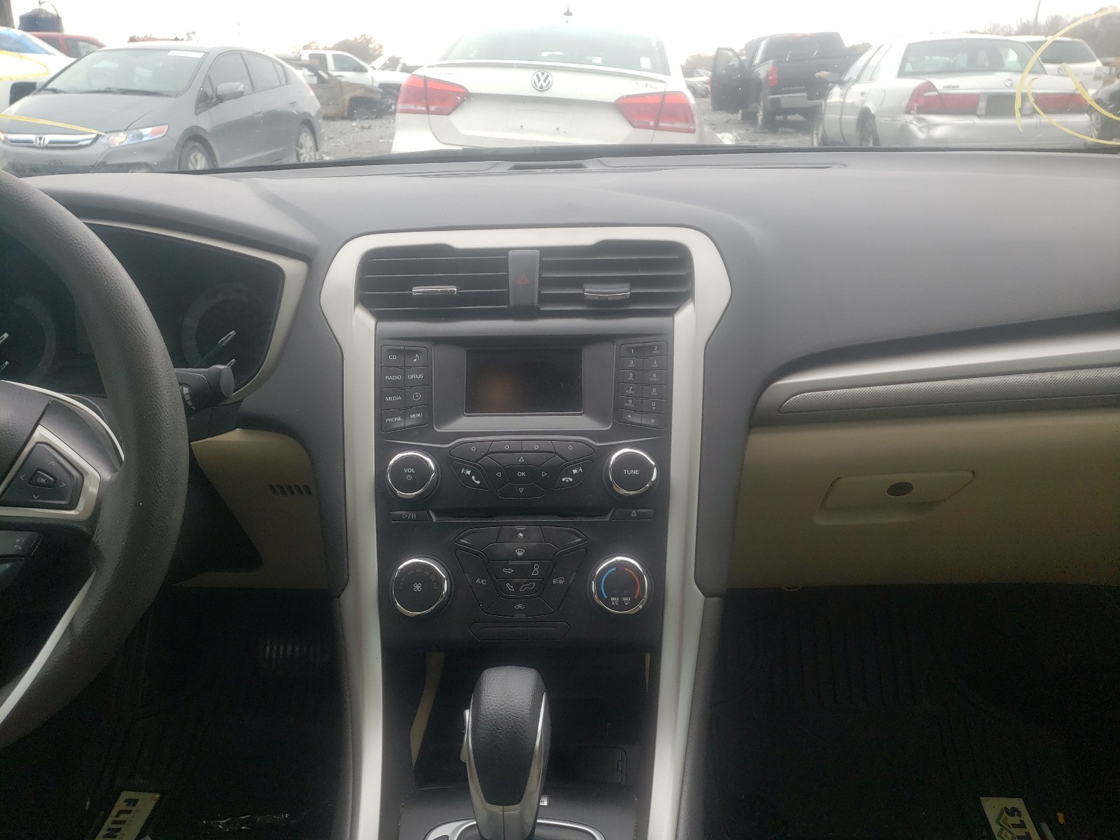 Photo 9 from auction – 2013 FORD FUSION SE with VIN 3FA6P0H74DR116675