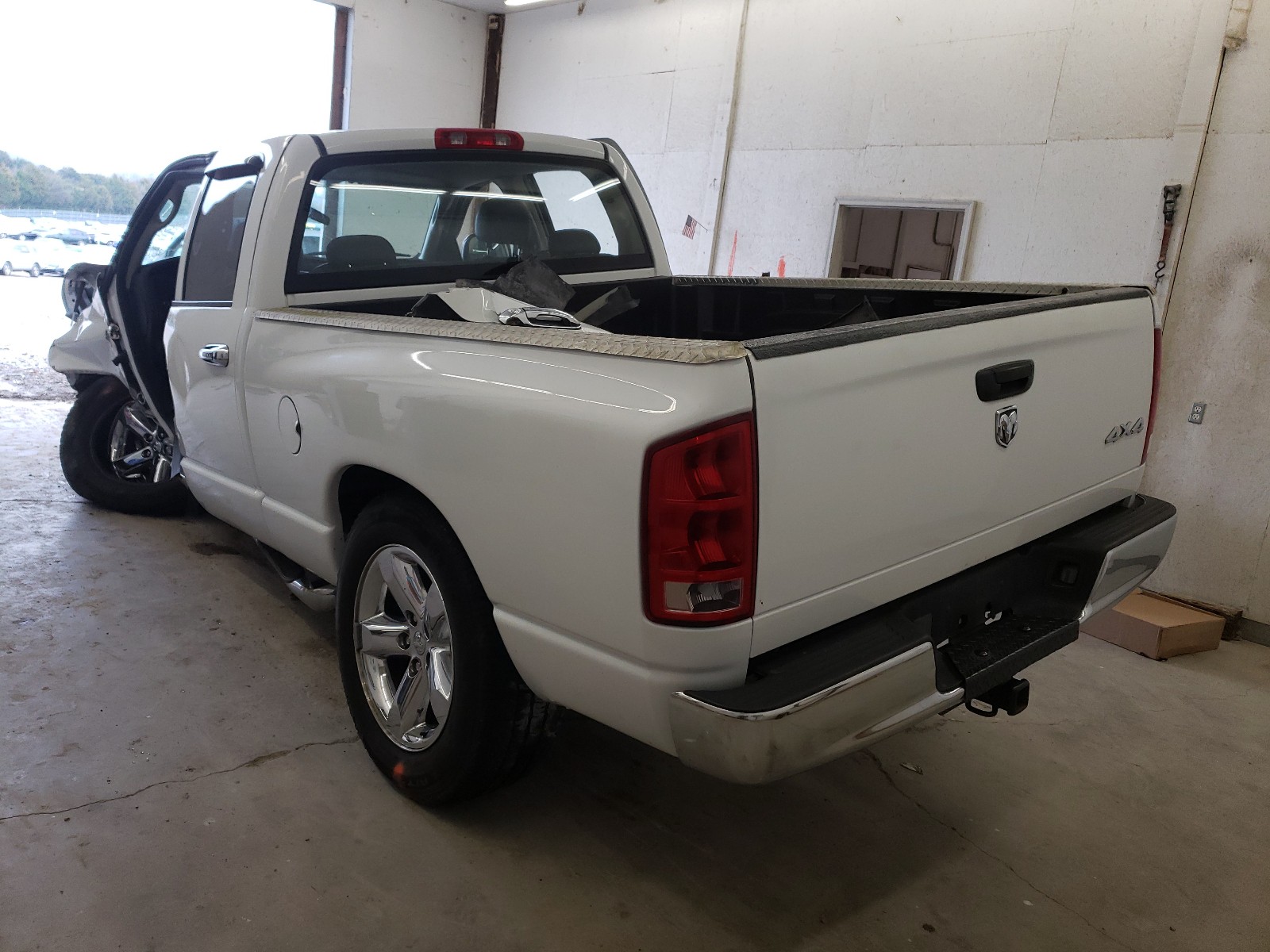 Photo 3 from auction – 2005 DODGE RAM 1500 S with VIN 1D7HU18N85S191147