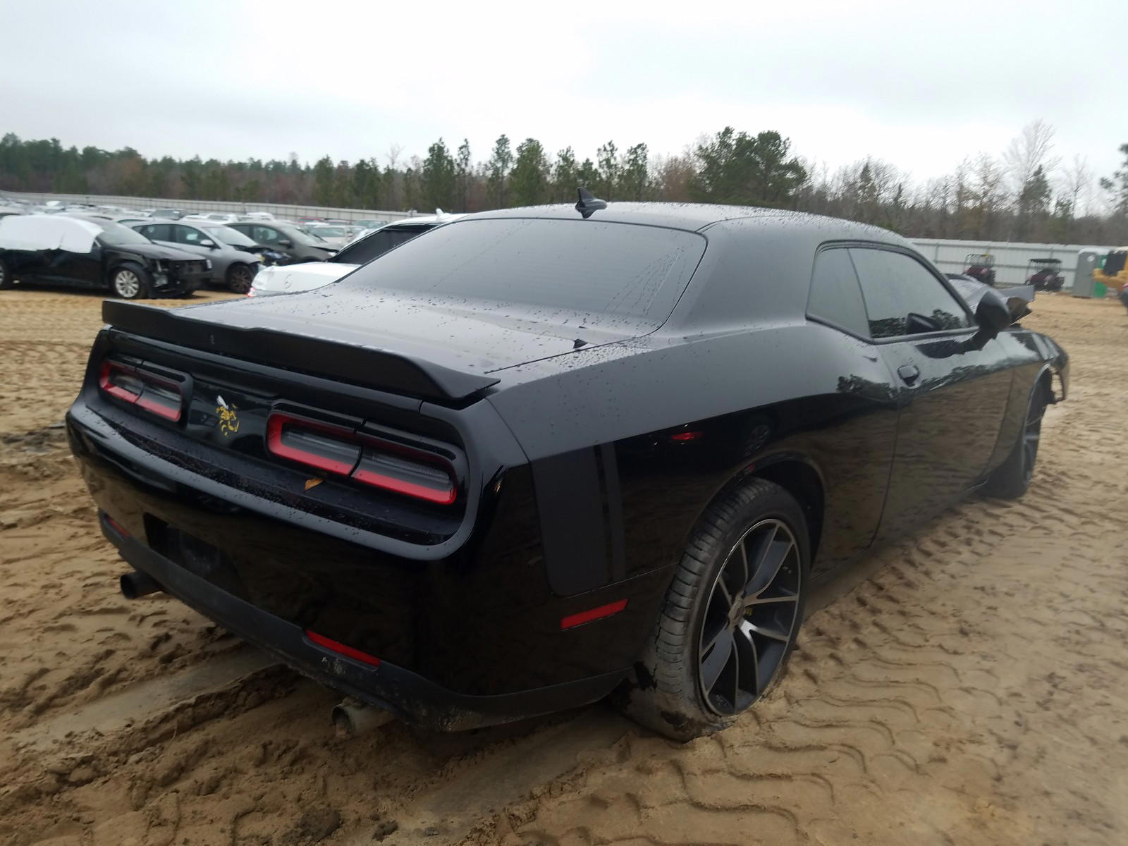 Photo 4 from auction – 2017 DODGE CHALLENGER with VIN 2C3CDZFJ2HH572804