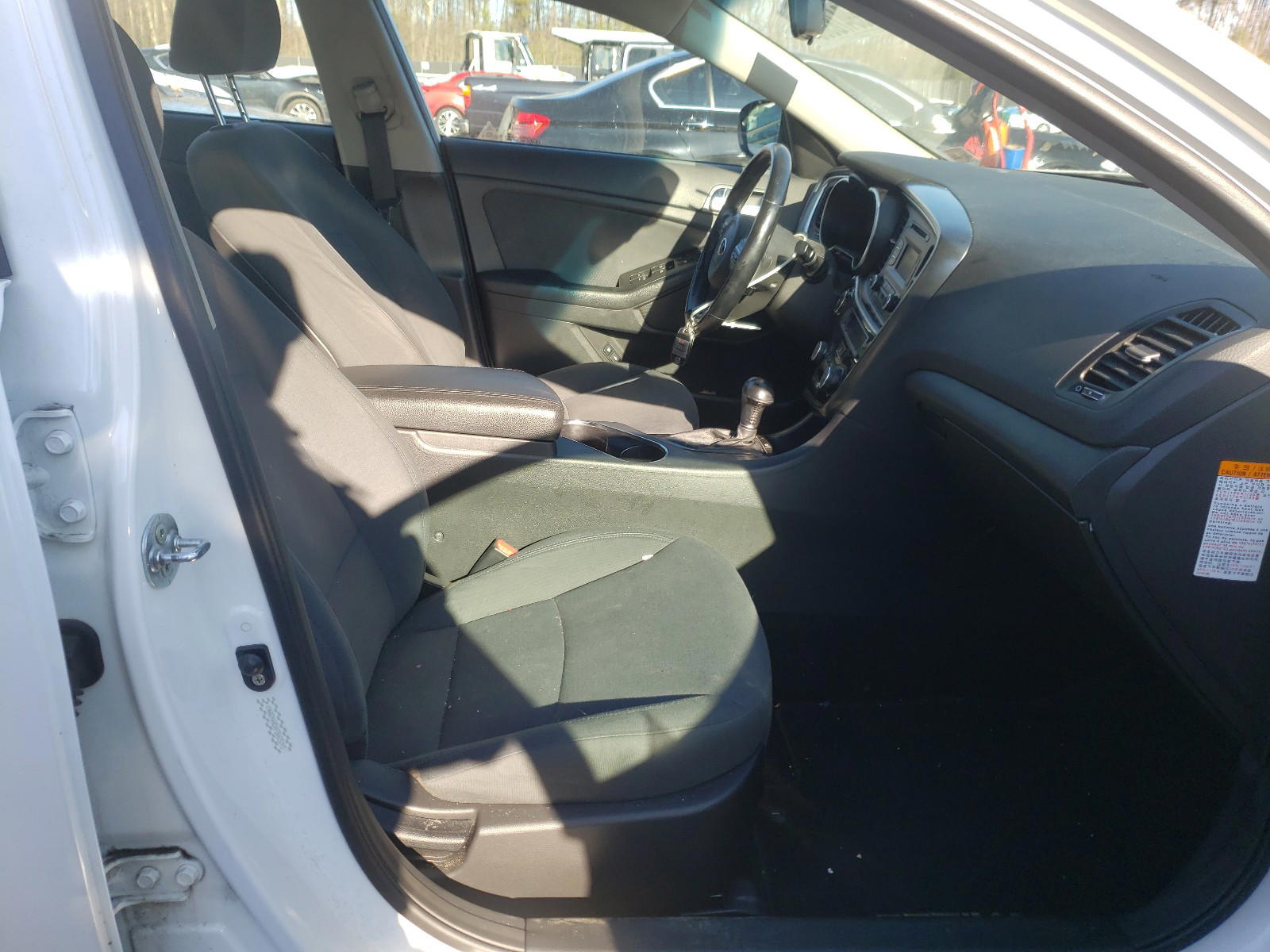 Photo 5 from auction – 2015 KIA OPTIMA HYB with VIN KNAGM4AD0F5085295
