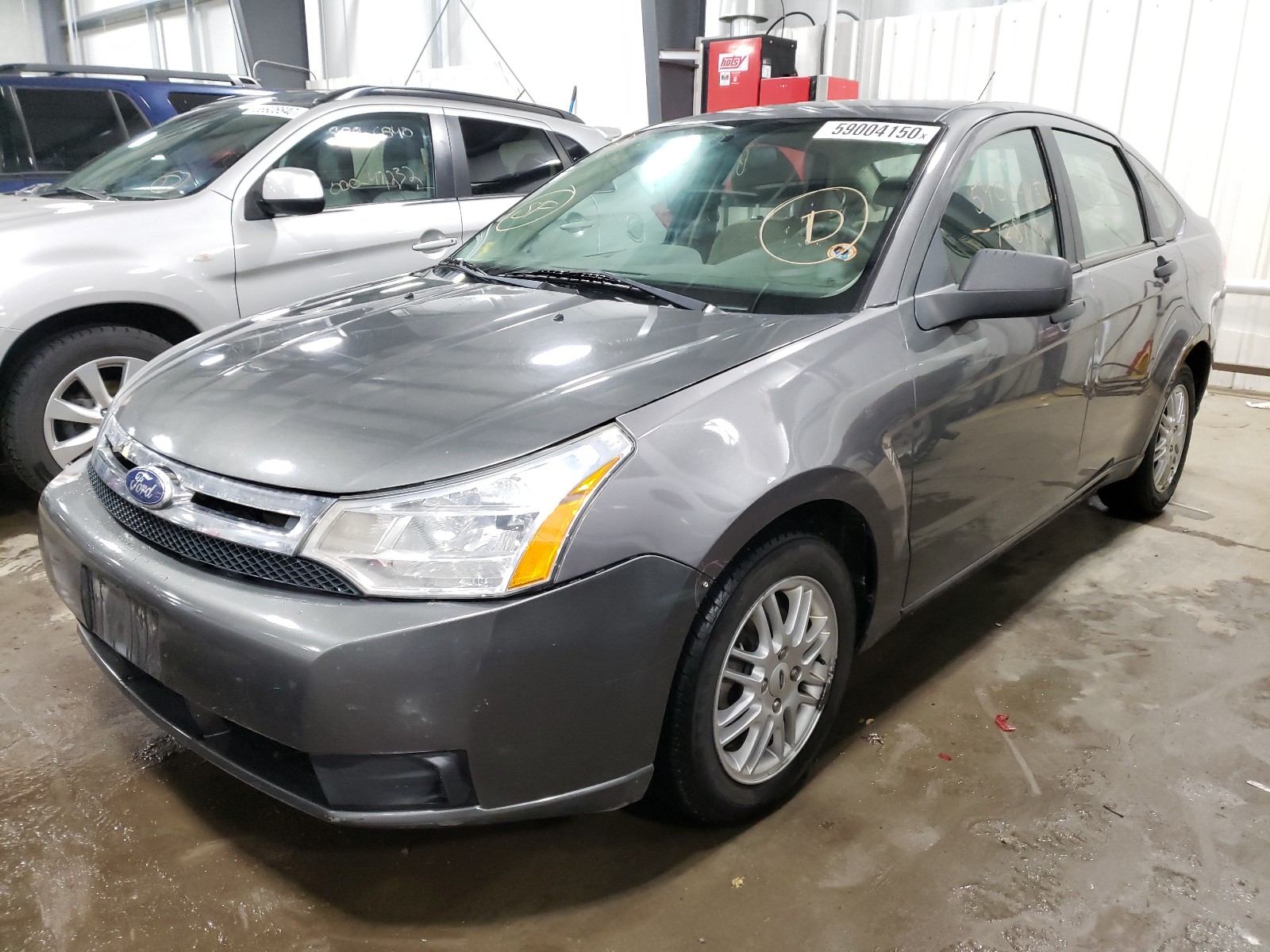 Photo 2 from auction – 2009 FORD FOCUS SE with VIN 1FAHP35N69W197518