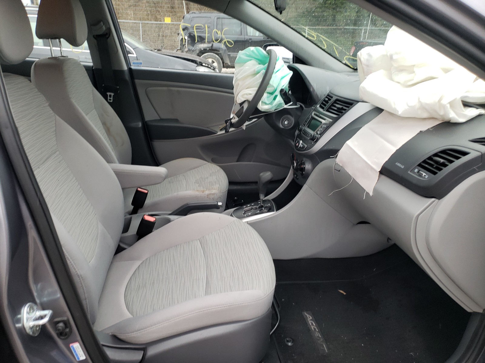 Zdjęcie 5 z aukcji – 2016 HYUNDAI ACCENT SE z VIN KMHCT4AE3GU078115