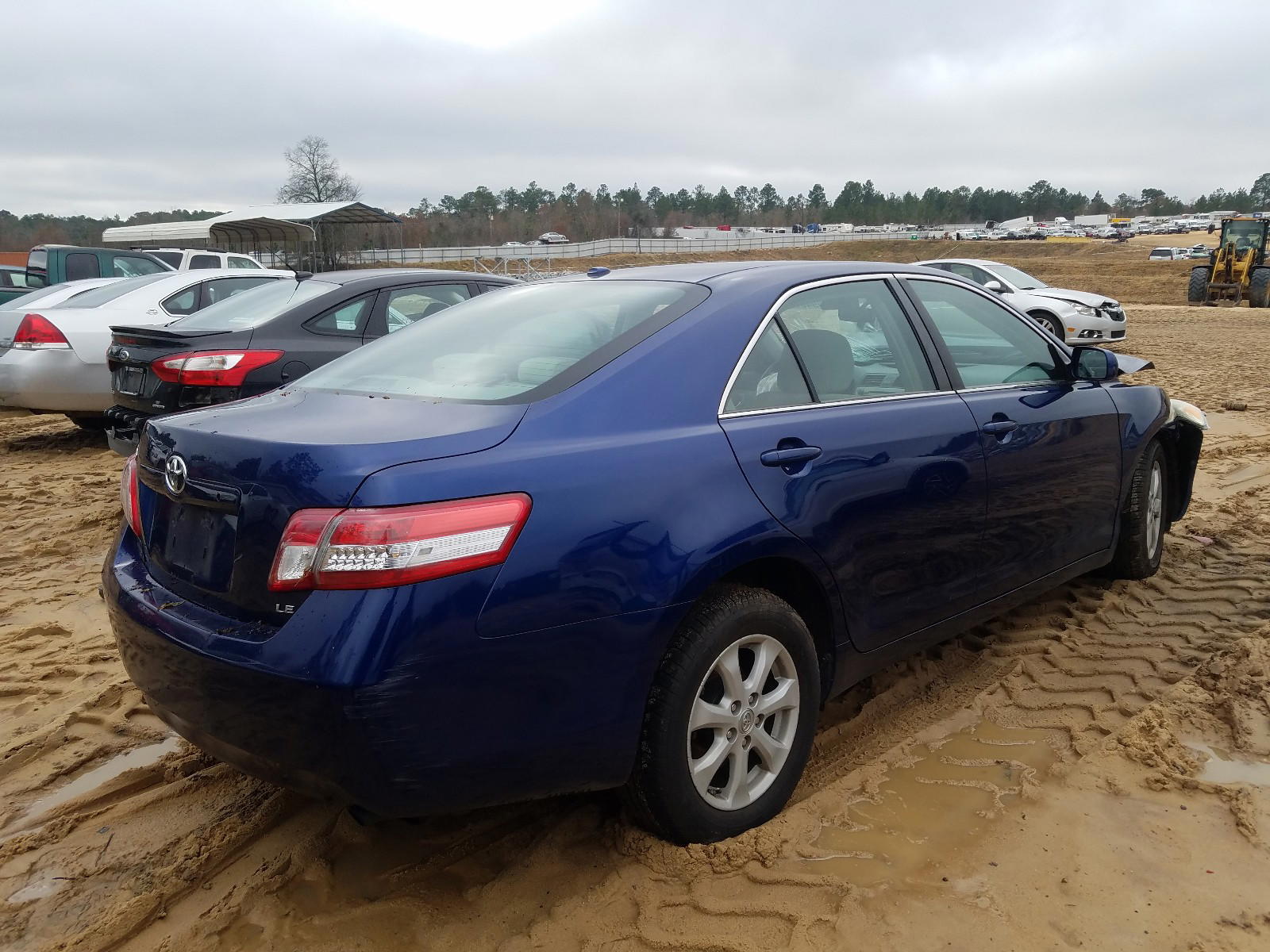 Photo 4 from auction – 2011 TOYOTA CAMRY BASE with VIN 4T1BF3EKXBU584370
