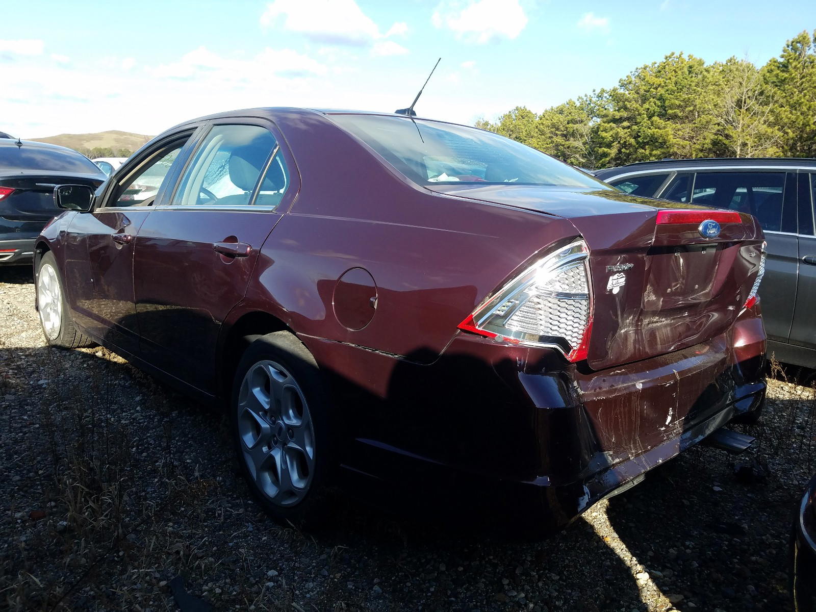 Photo 3 from auction – 2011 FORD FUSION with VIN 3FAHP0HA2BR330050