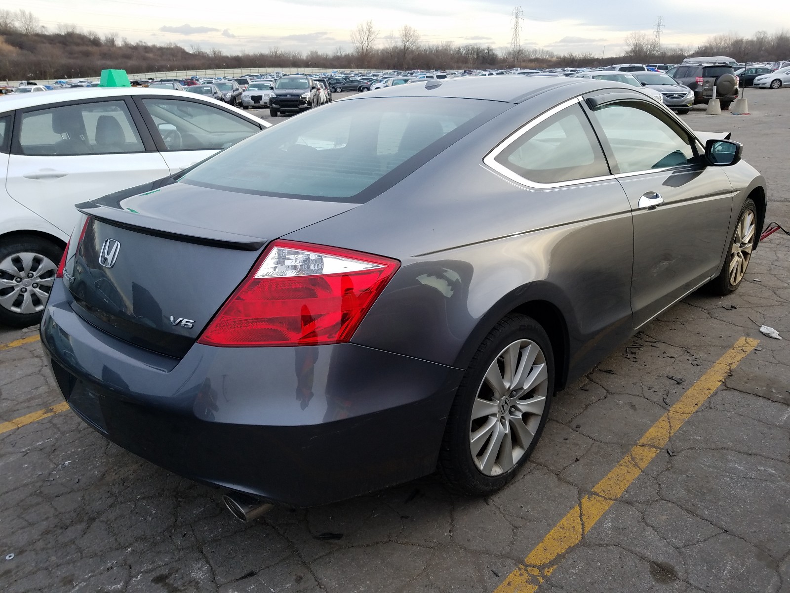 Photo 4 from auction – 2010 HONDA ACCORD EXL with VIN 1HGCS2B85AA007478