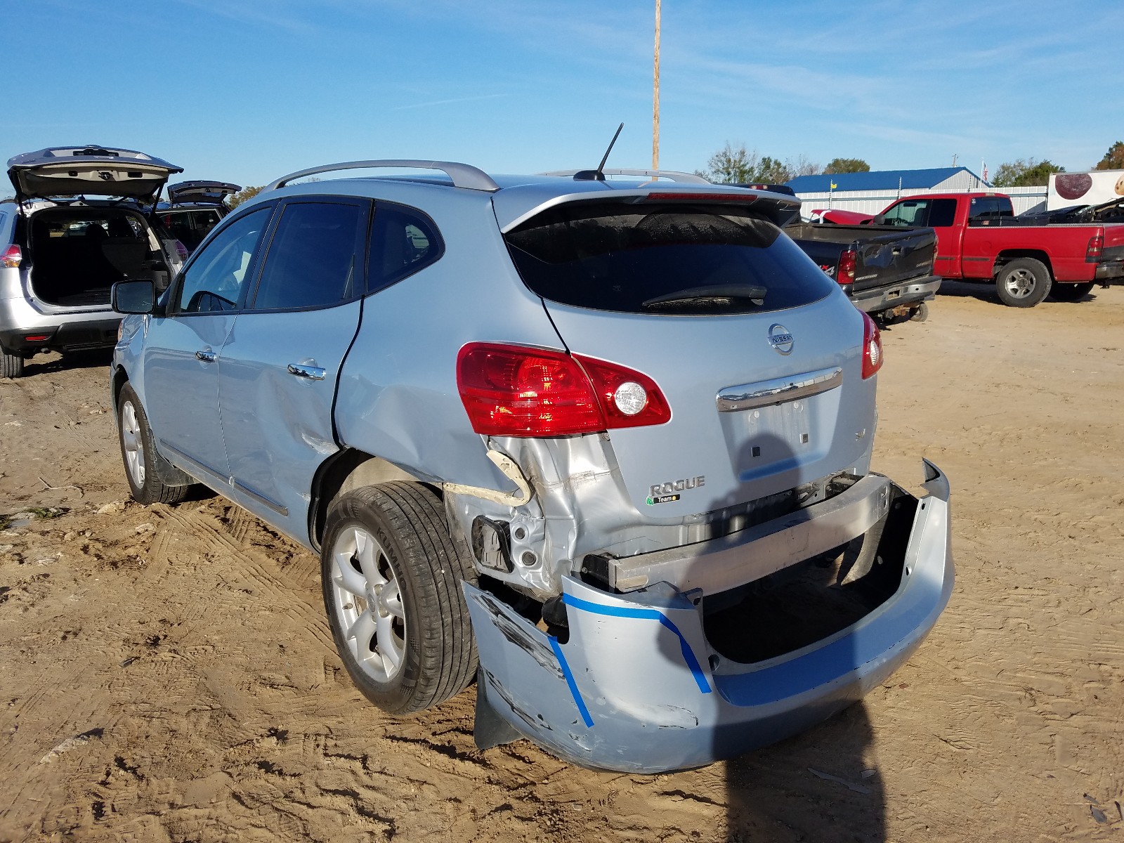 Photo 3 from auction – 2011 NISSAN ROGUE S with VIN JN8AS5MTXBW158026