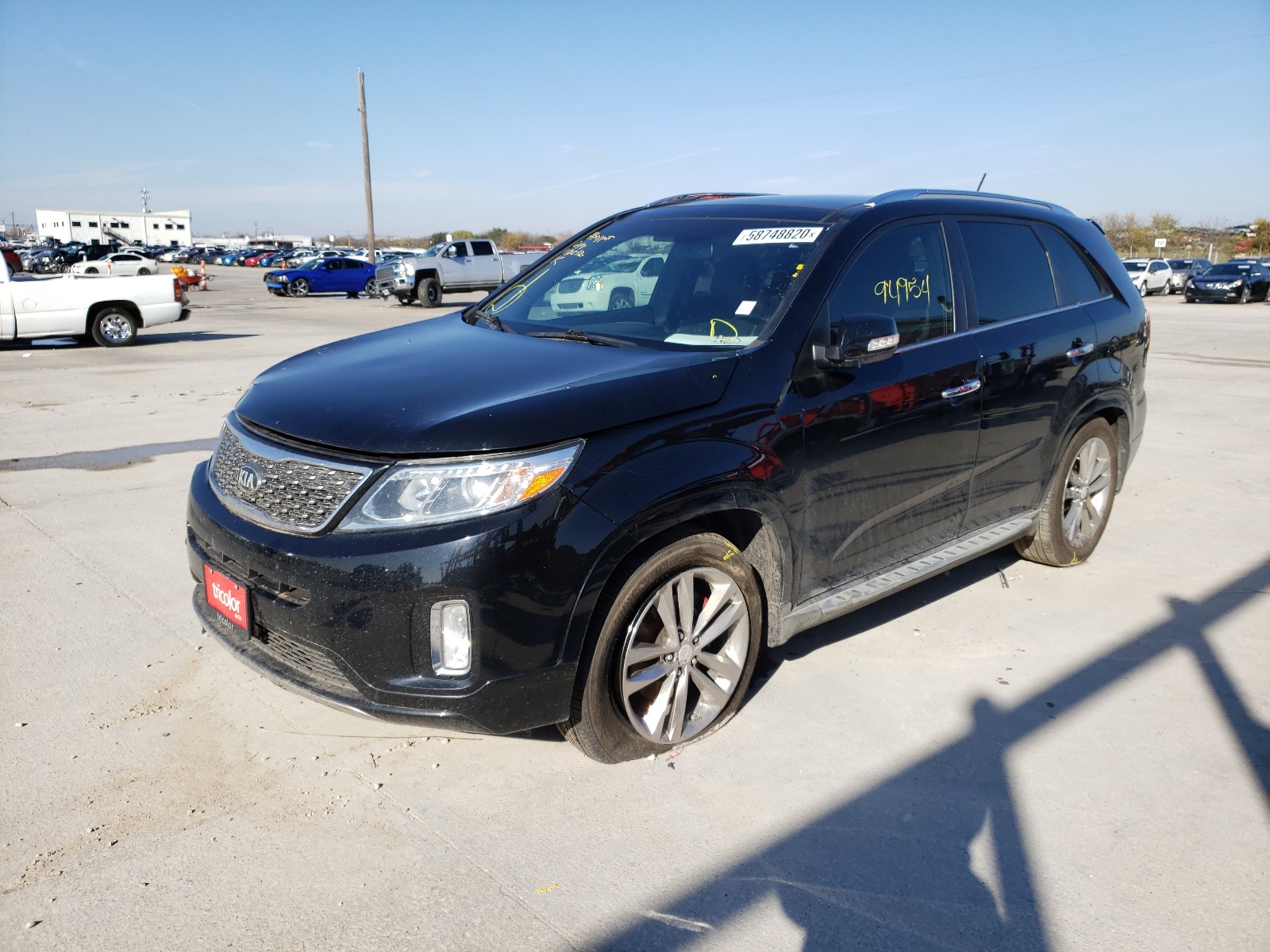 Photo 2 from auction – 2014 KIA SORENTO SX with VIN 5XYKW4A73EG445330