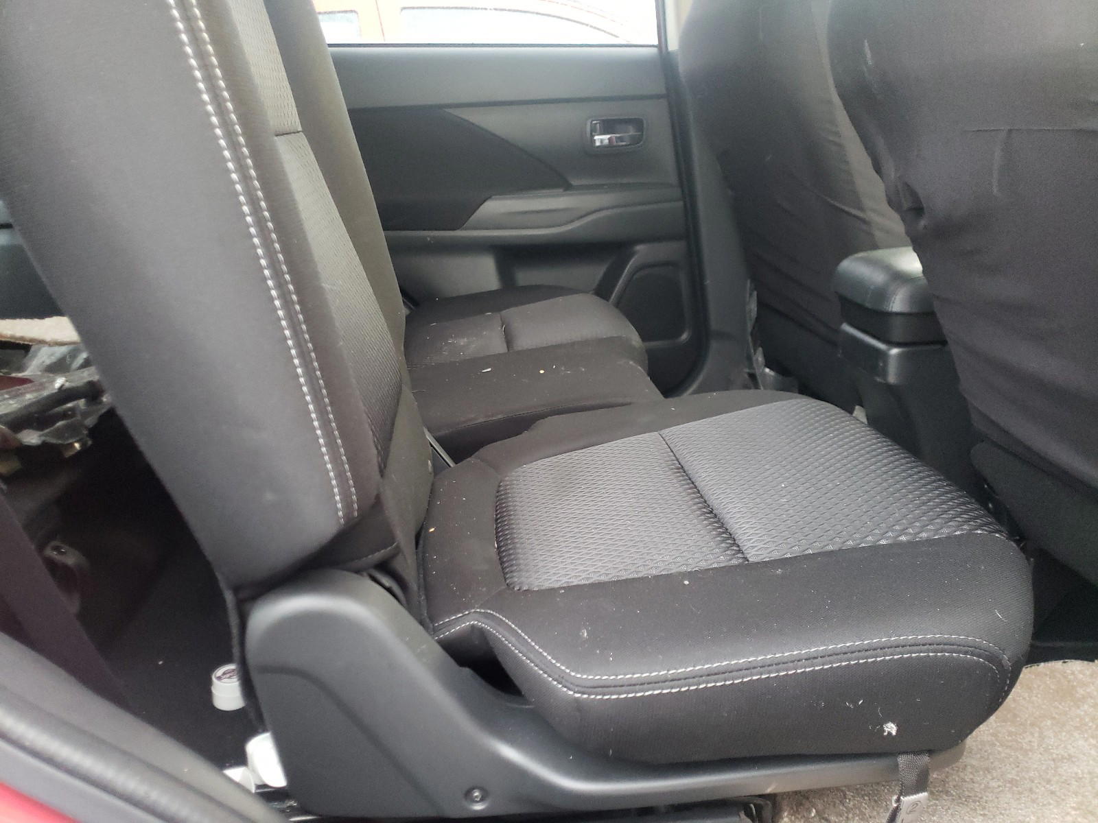 Photo 6 from auction – 2017 MITSUBISHI OUTLANDER with VIN JA4AD3A3XHZ028540