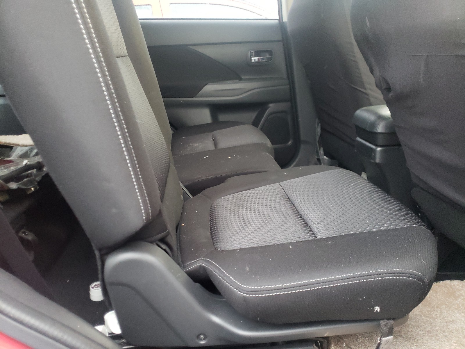 Zdjęcie 6 z aukcji – 2017 MITSUBISHI OUTLANDER z VIN JA4AD3A3XHZ028540