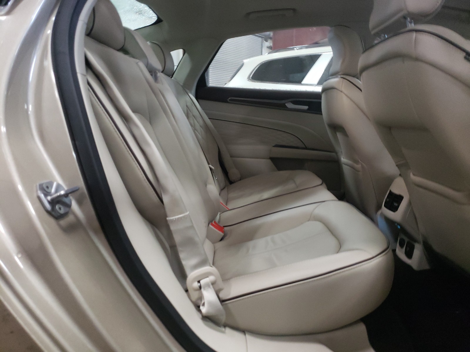 Photo 6 from auction – 2017 FORD FUSION TIT with VIN 3FA6P0D95HR194671