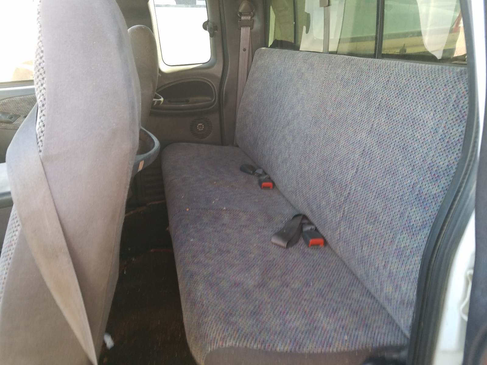 Photo 6 from auction – 1999 DODGE RAM 2500 with VIN 3B7KC236XXG112869
