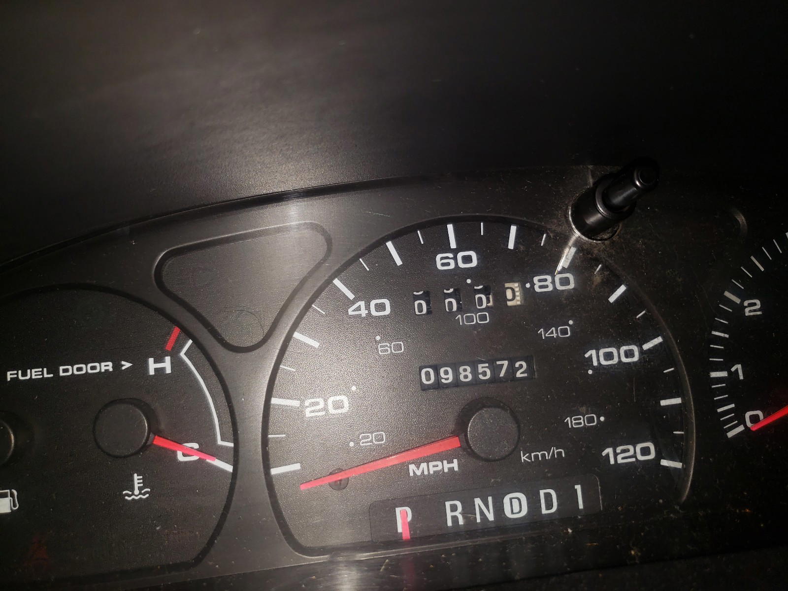 Photo 8 from auction – 2001 FORD TAURUS SES with VIN 1FAFP55U81G180616