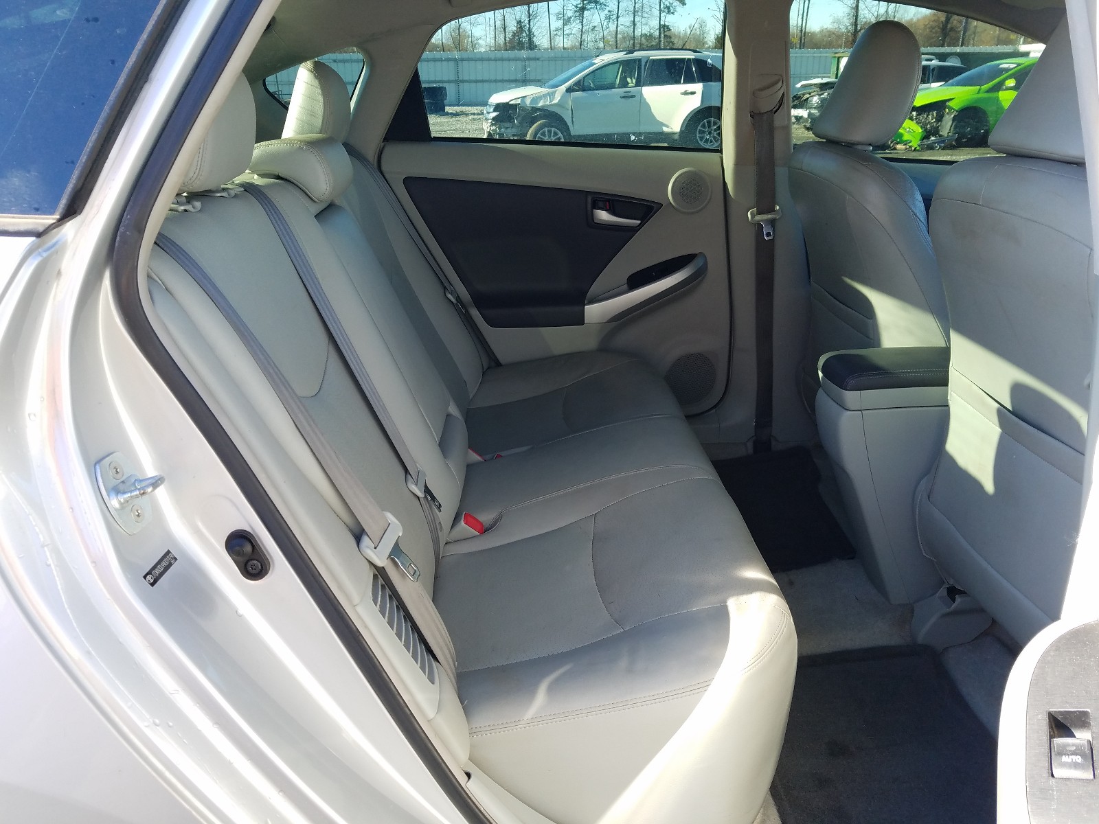 Photo 6 from auction – 2010 TOYOTA PRIUS with VIN JTDKN3DU9A0019298