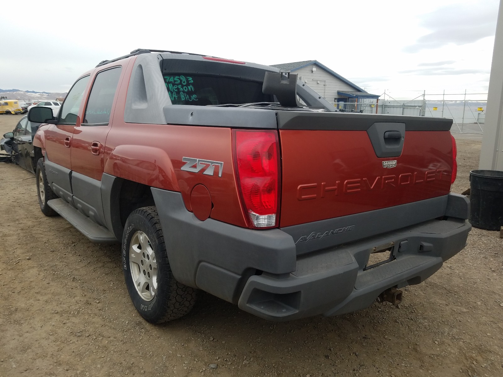 Photo 3 from auction – 2002 CHEVROLET AVALANCHE with VIN 3GNEK13T92G304915
