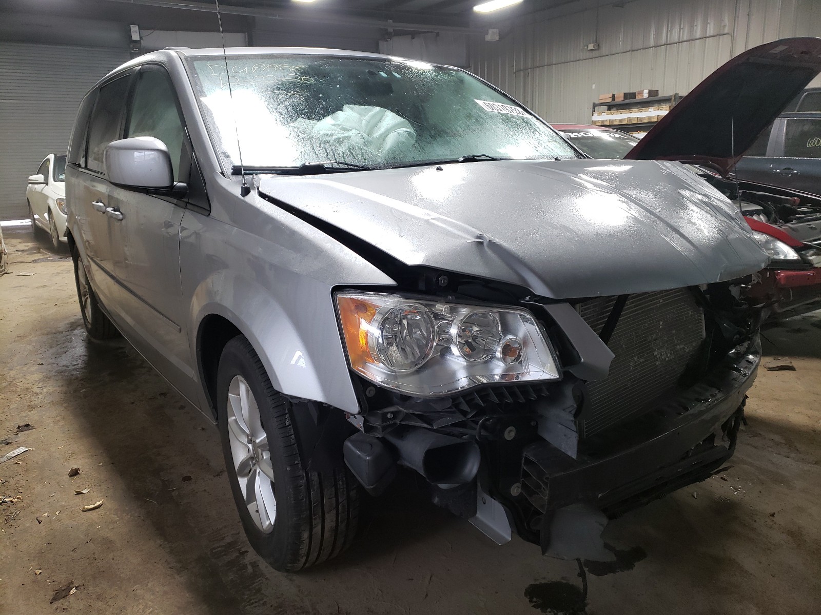 DODGE GRAND CARA 2013 z numerem VIN 2C4RDGCG6DR693875 - Zdjęcie z aukcji